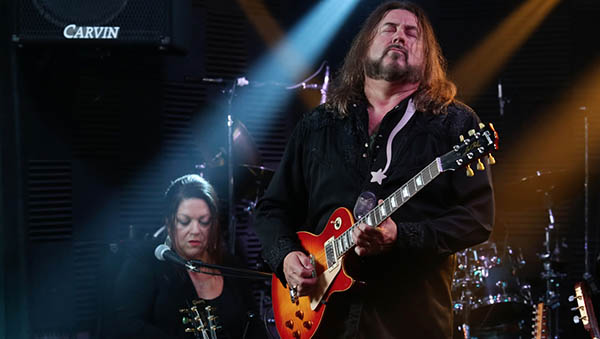 Kenny Lee Lewis and Barflyz Ended Up as Lovers live at D'Anbinos